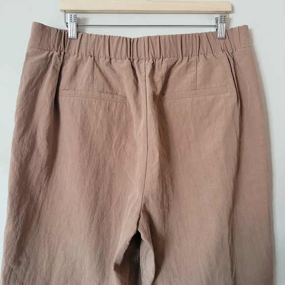 Vince Women's Mid Rise Pleated Pull-On Pant Tencel Camel Brown Size XL - Picture 5 of 10